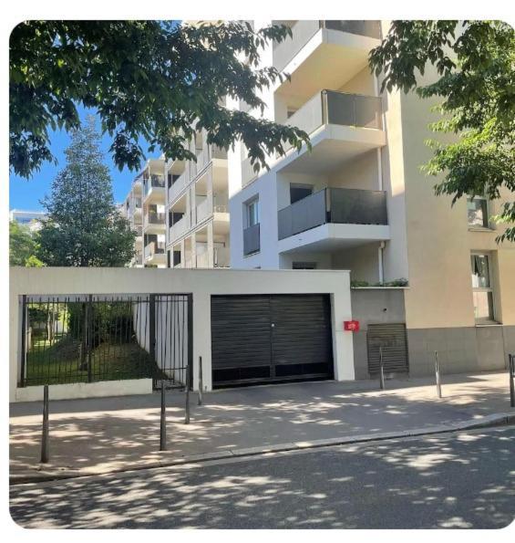 Elegant 45 M2 Lyon 6 + Garage. Idealement Situe Exteriör bild